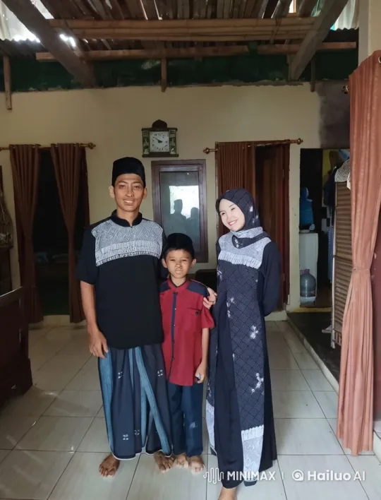 Family Performs Synchronized Kung Fu in Living Room – AI Generated Video | Hailuo AI