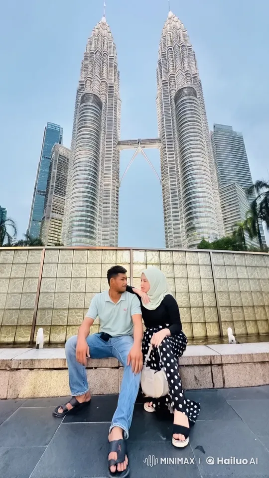 Kung Fu Battle in Front of Petronas Towers – AI Generated Video | Hailuo AI