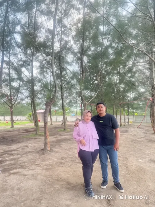 Chinese Kung Fu Practitioners Demonstrate Skill in Forest Park – AI Generated Video | Hailuo AI