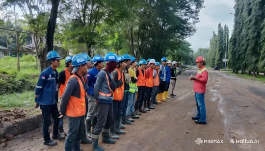 Workers Practice Martial Arts in Work Attire – AI Generated Video | Hailuo AI