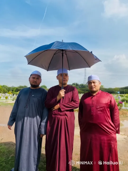 Kung Fu Masters Battle in Cemetery Setting – AI Generated Video | Hailuo AI