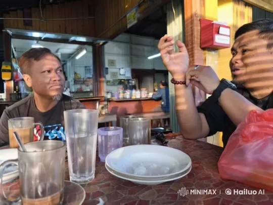 Martial Arts Demonstration at Local Eatery – AI Generated Video | Hailuo AI