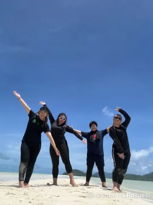 Beach Kungfu Battle: Energetic Display Amidst Serenity – AI Generated Video | Hailuo AI