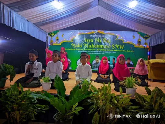 Children Celebrate Isra Mi'raj in Traditional Attire – AI Generated Video | Hailuo AI