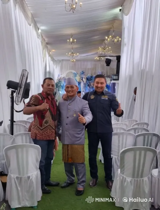 Formal Gathering Turns into Intense Confrontation – AI Generated Video | Hailuo AI
