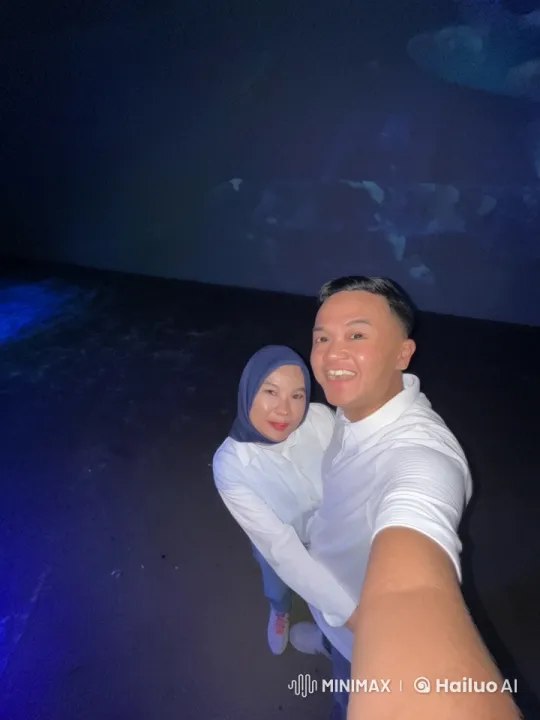 Martial Arts Performance: Kungfu Showdown in Dim Light – AI Generated Video | Hailuo AI