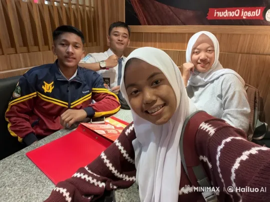 Friends Practice Kung Fu in Restaurant Booth – AI Generated Video | Hailuo AI