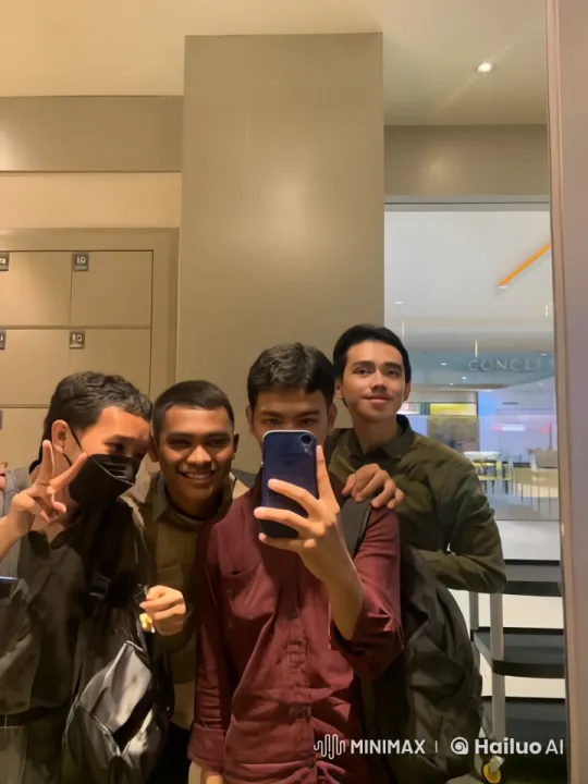 Friends Mimic Anime Heroes in Kungfu-Filled Selfie Video – AI Generated Video | Hailuo AI