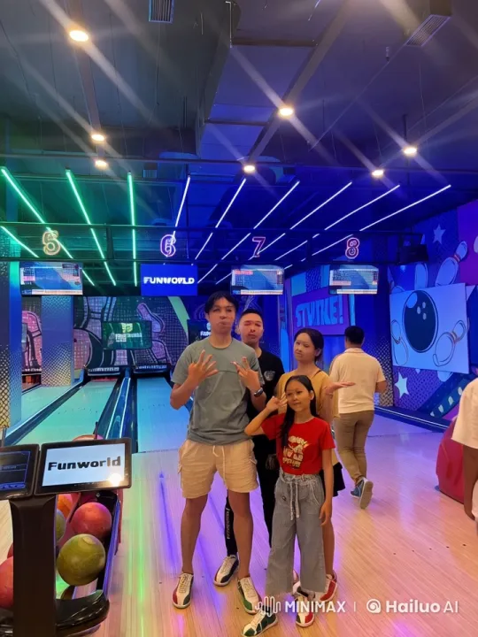 Bowling Alley Transforms into Kungfu Spectacle – AI Generated Video | Hailuo AI