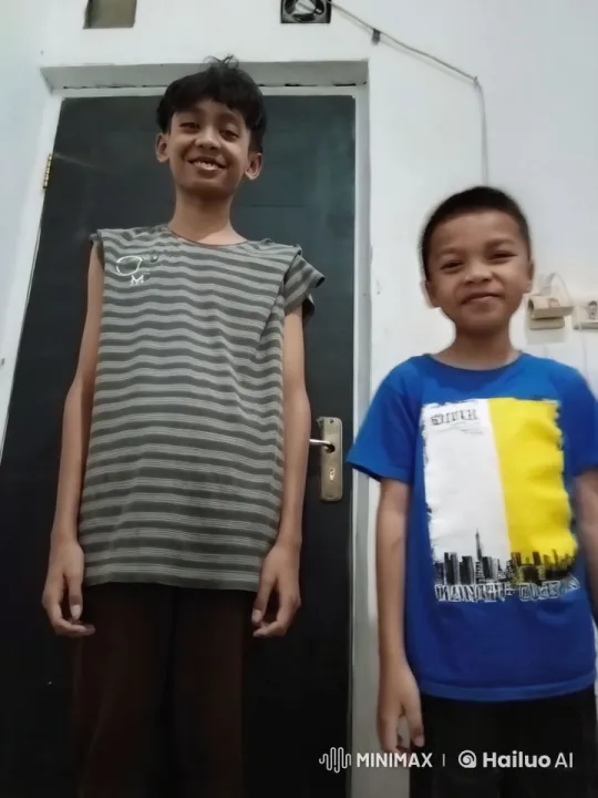 Boys Engage in Playful Kungfu Sparring – AI Generated Video | Hailuo AI