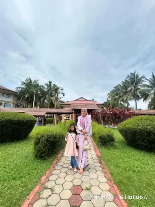 Mother and Daughter's Playful Kungfu in Tranquil Garden – AI Generated Video | Hailuo AI