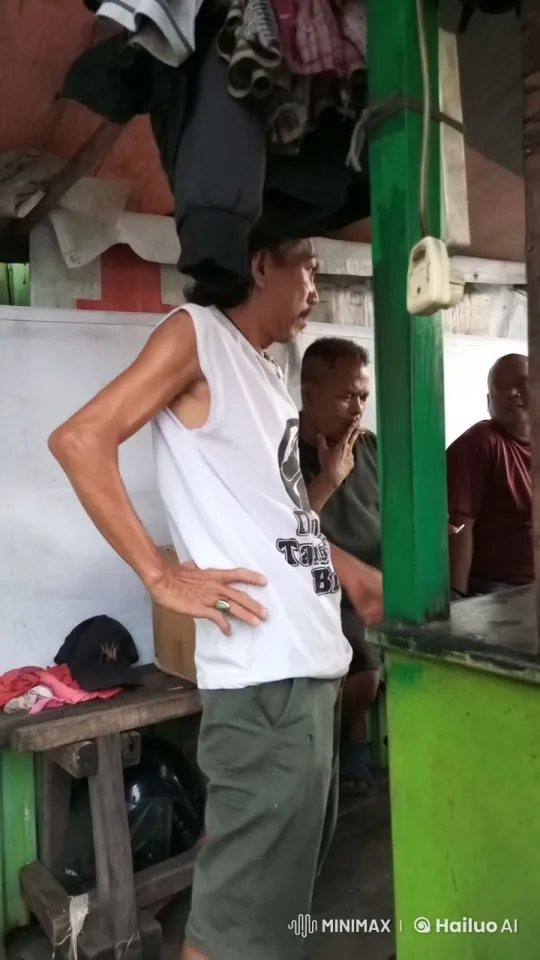 Rustic Kungfu-Inspired Man in Casual Setting – AI Generated Video | Hailuo AI
