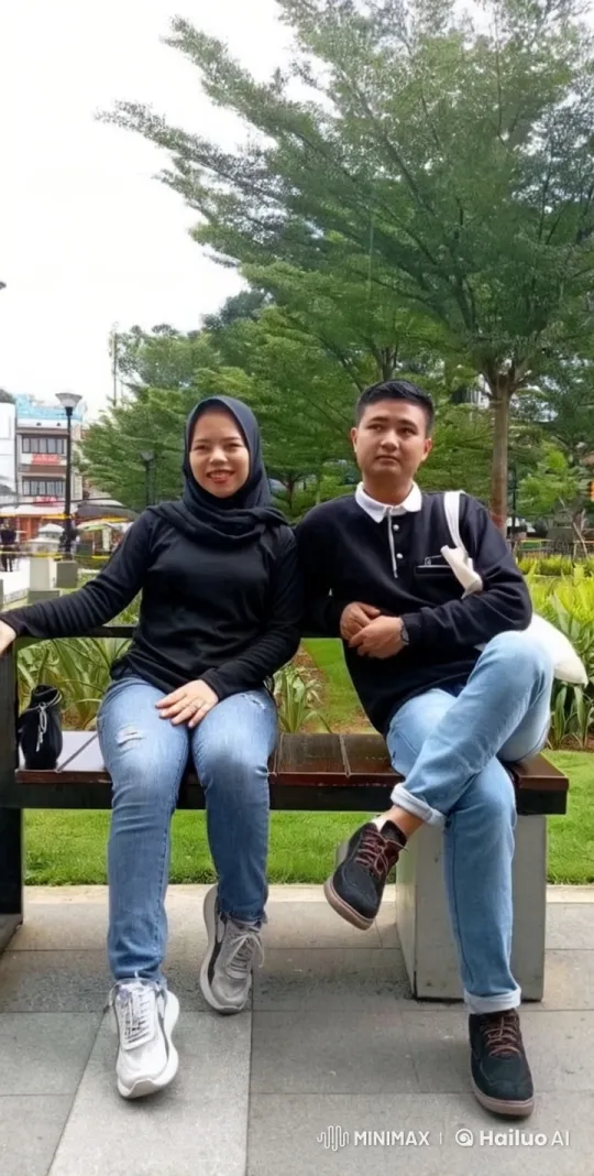 Kungfu Practitioners Engage in Playful Session in Park – AI Generated Video | Hailuo AI