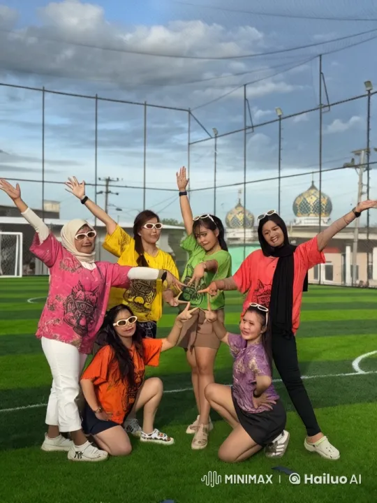 Vibrant Group Performing Choreographed Kungfu on Grass Field – AI Generated Video | Hailuo AI