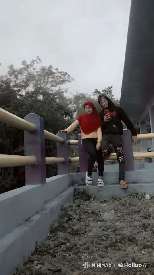 Urban Bridge Kung Fu Fight with Tranquil Background – AI Generated Video | Hailuo AI