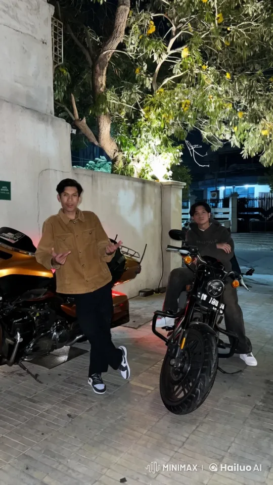 Nighttime Outdoor Kungfu Demonstration by Motorcycles – AI Generated Video | Hailuo AI
