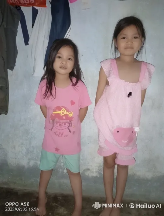 Two Young Girls Practicing Kung Fu in Pink Outfits – AI Generated Video | Hailuo AI