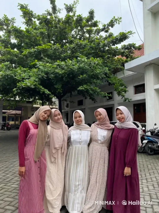 Five Women Perform Martial Arts in Peaceful Courtyard – AI Generated Video | Hailuo AI