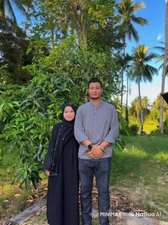Couple Performs Graceful Kung Fu in Lush Outdoor Setting – AI Generated Video | Hailuo AI