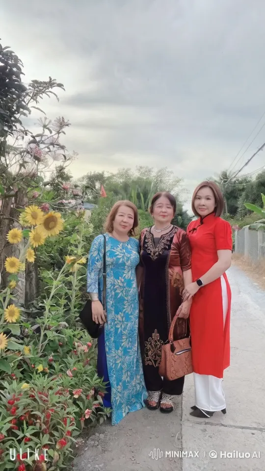 Title: "Martial Arts Trio Showcases Graceful Combat on Pathway" – AI Generated Video | Hailuo AI
