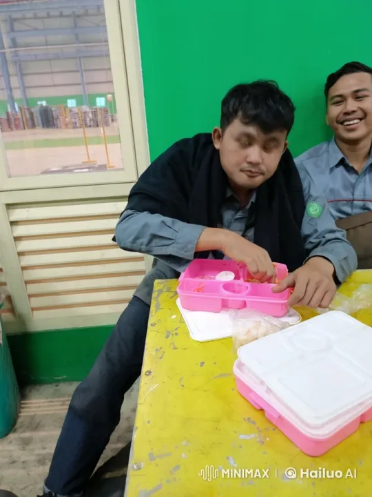 Kungfu Master Displays Skill in Industrial Setting – AI Generated Video | Hailuo AI