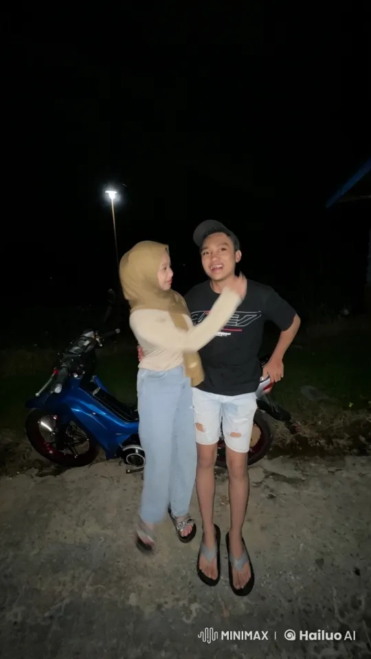 Nighttime Kung Fu Display by Man and Woman – AI Generated Video | Hailuo AI