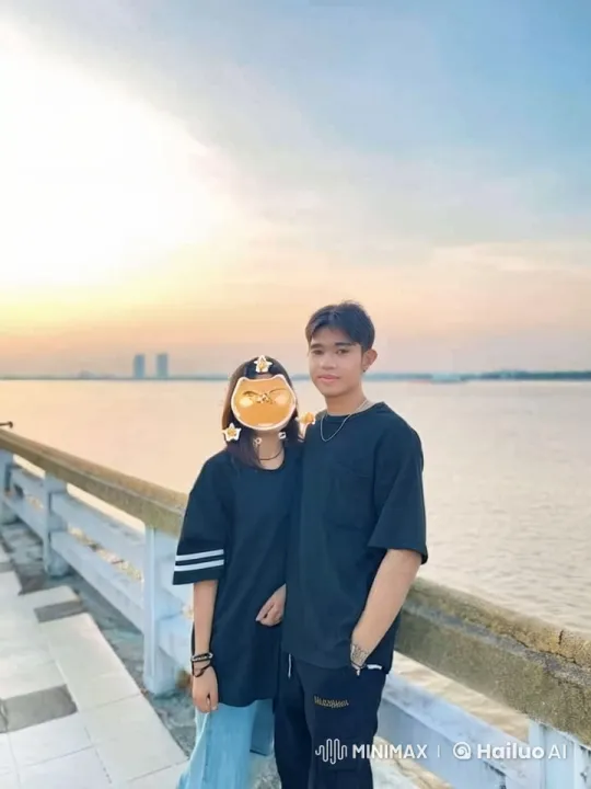 Couple's Serene Sunset Kungfu Dance – AI Generated Video | Hailuo AI