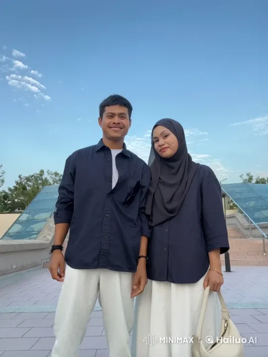 Couple Demonstrates Synchronized Martial Arts Skills – AI Generated Video | Hailuo AI