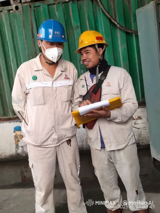 Construction Workers Engage in Kungfu Fight – AI Generated Video | Hailuo AI