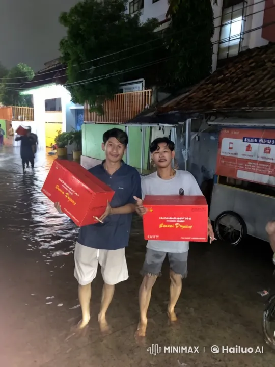 Chinese Martial Arts Display in Flooded Street – AI Generated Video | Hailuo AI