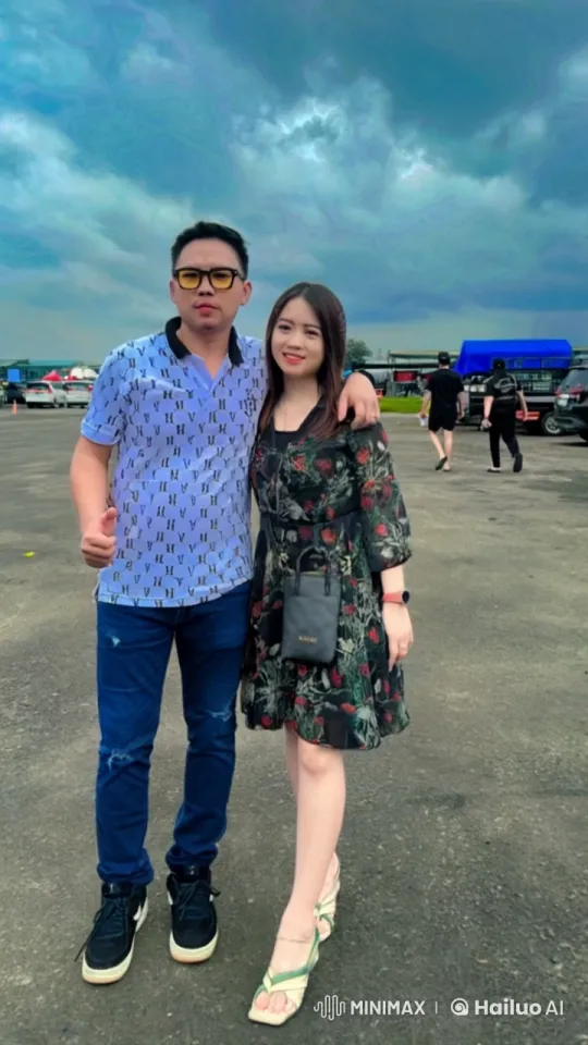 Casual Duo Performs Impressive Kungfu Display – AI Generated Video | Hailuo AI