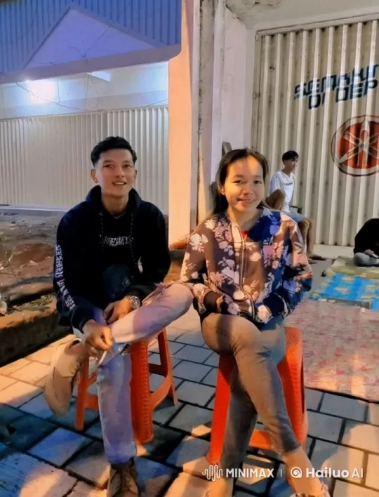Casual Evening Scene with Man and Woman on Stools – AI Generated Video | Hailuo AI