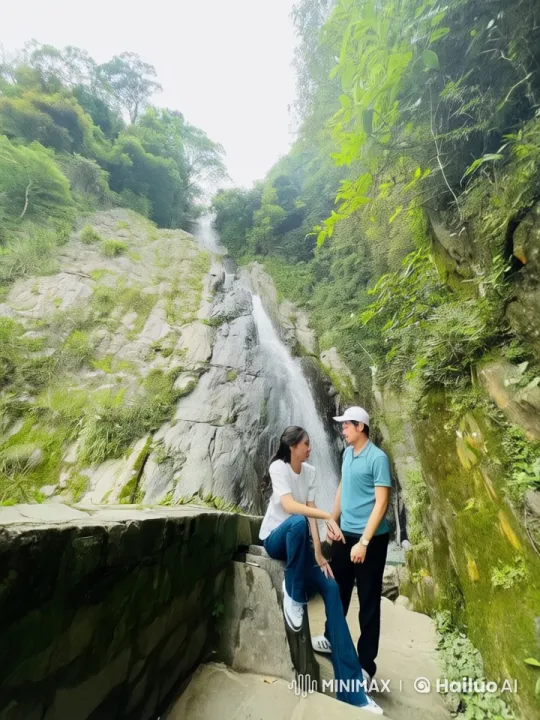 Kung Fu Duel in Dynamic Live2D Scenic Waterfall – AI Generated Video | Hailuo AI
