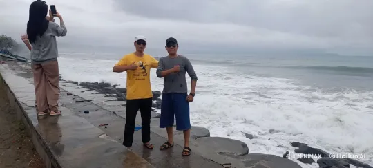 Friends Practicing Kung Fu by the Ocean – AI Generated Video | Hailuo AI