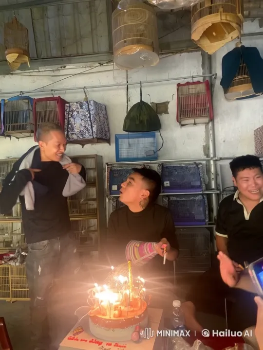 Live2D Video: Intense Kungfu Fight in Dimly Lit Room – AI Generated Video | Hailuo AI