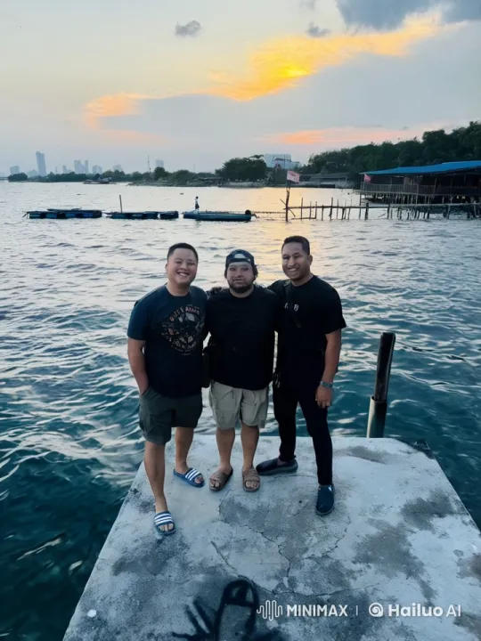 Sunset Kung Fu Combat Display by the Water – AI Generated Video | Hailuo AI