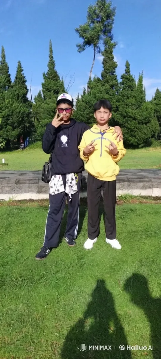 Athletes Display Synchronized Kungfu in Park – AI Generated Video | Hailuo AI