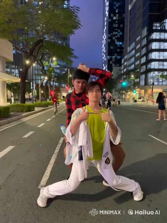 Urban Kung Fu Display in Dusk Setting – AI Generated Video | Hailuo AI