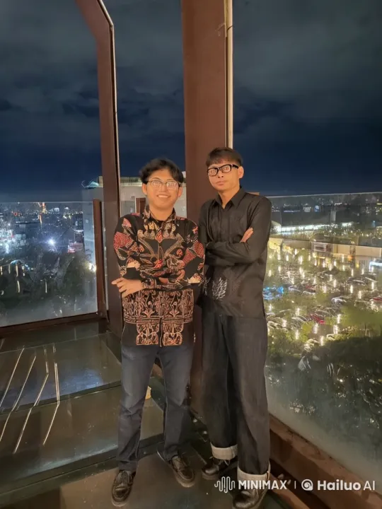 Nighttime Cityscape: Kungfu and Wing Chun Mastery – AI Generated Video | Hailuo AI