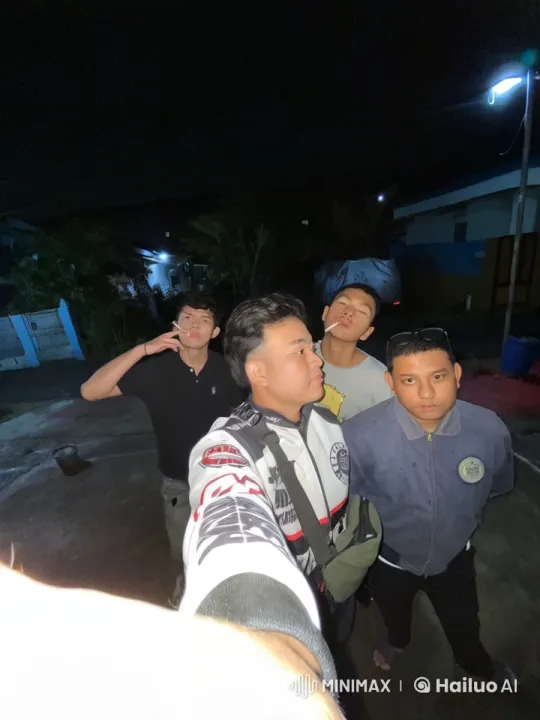 Nighttime Kungfu Practice in Residential Neighborhood – AI Generated Video | Hailuo AI