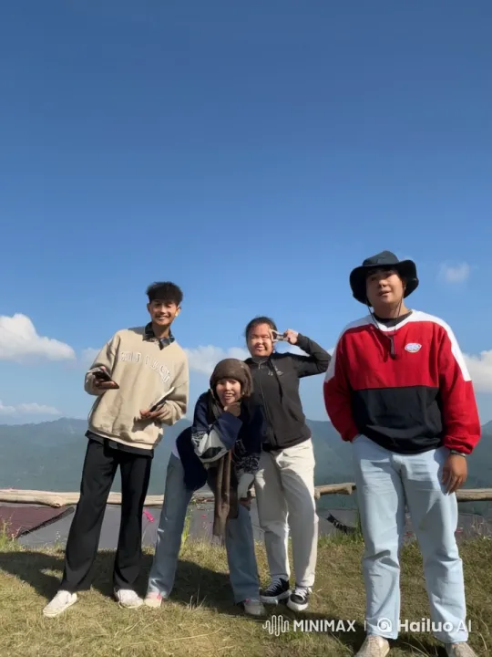 Friends Practice Muay Thai on Scenic Hilltop – AI Generated Video | Hailuo AI