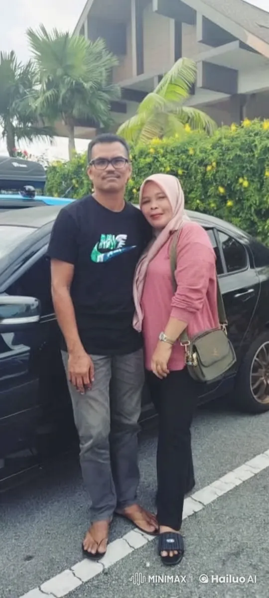 Couple in Parking Lot Showcases Martial Arts Skills – AI Generated Video | Hailuo AI