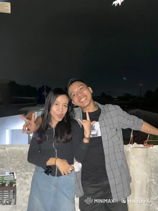 Nighttime Rooftop Kung Fu Performance – AI Generated Video | Hailuo AI