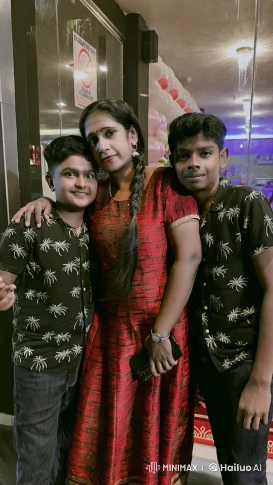 Family Kung Fu Performance in Festive Setting – AI Generated Video | Hailuo AI