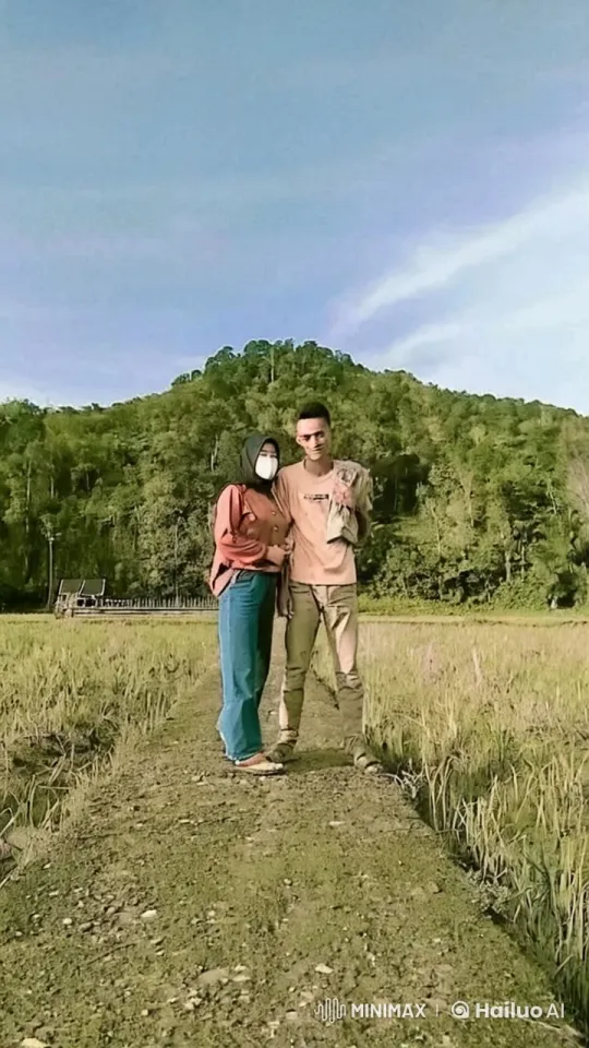 Casual Duo Performs Dramatic Kungfu in Nature – AI Generated Video | Hailuo AI