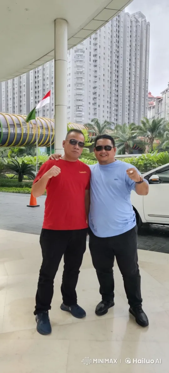 Kung Fu Masters Showcase Skills in Urban Setting – AI Generated Video | Hailuo AI