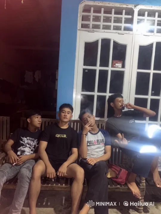 Young Men Practice Kung Fu on a Dimly Lit Porch – AI Generated Video | Hailuo AI