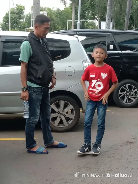 Child Practicing Kung Fu in Parking Lot – AI Generated Video | Hailuo AI