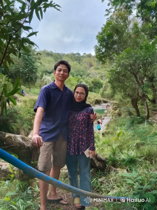 Couple Enjoying Nature and Kung Fu Display – AI Generated Video | Hailuo AI
