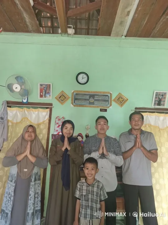 Family Poses Respectfully for Home Portrait – AI Generated Video | Hailuo AI